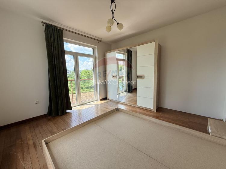 Casă | Vilă insiruita | Inchiriere| 5 camere - 6