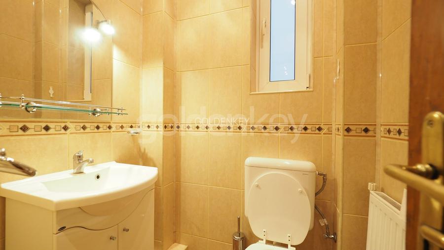 Vila nemobilata cu 4 camere si curte proprie - 7