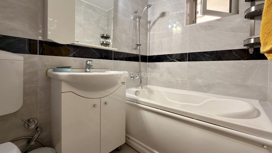 Apartament cu 3 camere decomandat de închiriat | Casa de Cultura | Termen lung - 8