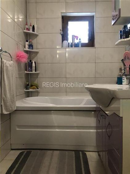 Apartament spatios cu 4 camere si 2 balcoane zona Noua - 10