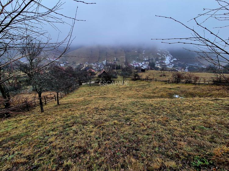 Teren intravilan Simon/Bran, 4318 mp , casuta intabulata, utilitati - 10