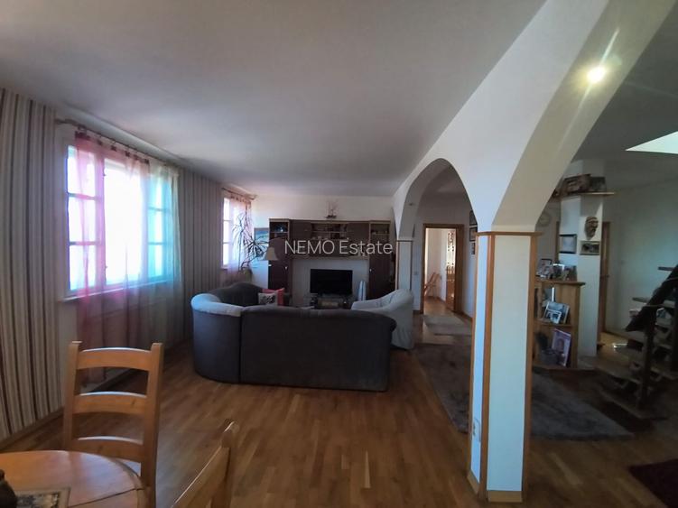 Apartament 3 camere | 120 MP | Ultracentral | Terasă + Pod | 93.800 € - 2