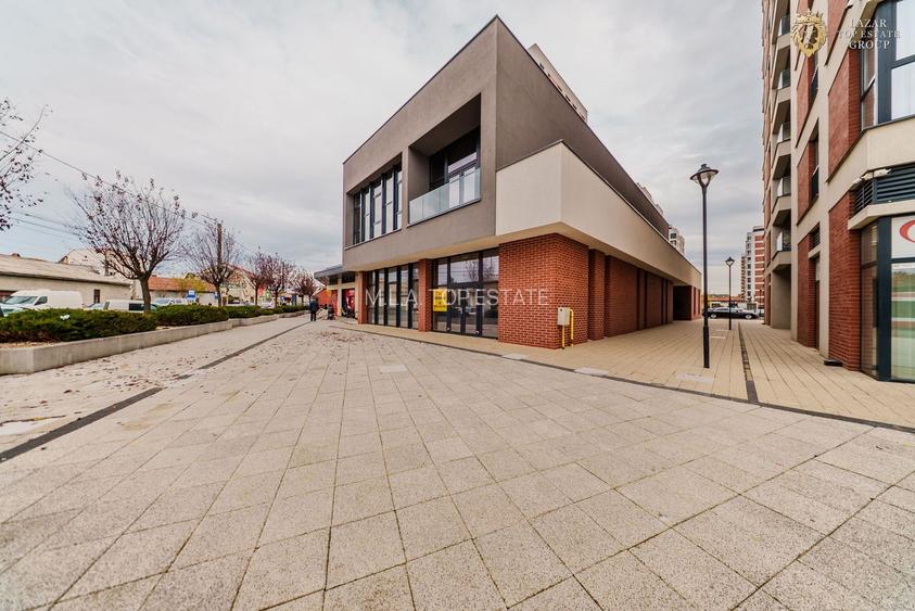 Spatiu Comercial Premium – 370 mp, Vitrină 13 m, 3 Intrări • Adora Par - 3