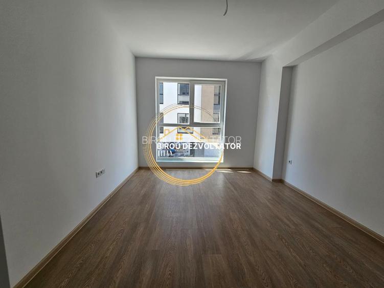 Decomandat Ansamblu boutique Acces facil metrou Teclu Investitie Promo - 4