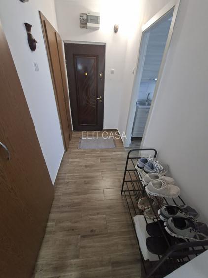 Apartament cu 3 camere decomandat, etaj 4/10, zona Alexandru cel Bun - 9