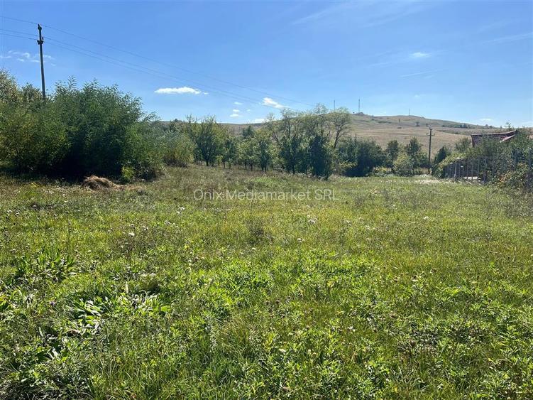 Teren intravilan 2.075 mp, construibil, comuna Drajna, Prahova - 2