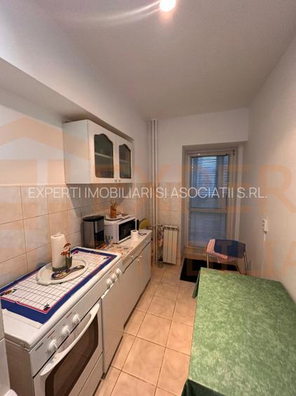 Garsoniera decomandata, situata in zona Dacia - 2