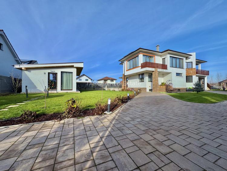 Casa de Lux - 1084 mp teren - 275 mp utili + Pod + Sauna + Studio Yoga - 4