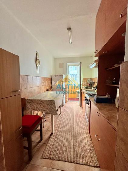 Apartament cu 3 camere, etaj intermediar, cartierul Astra - 2
