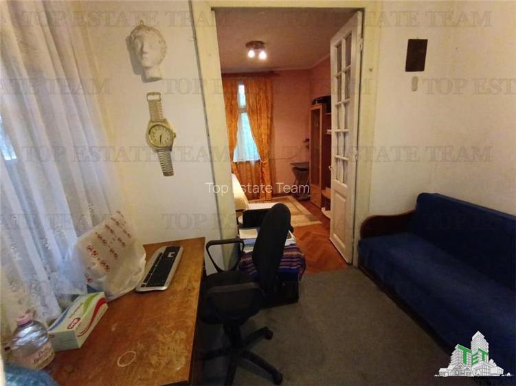 Vila cu aspect de conac in centrul Ploiestiului, ideala pentru locuinta, birou s - 4