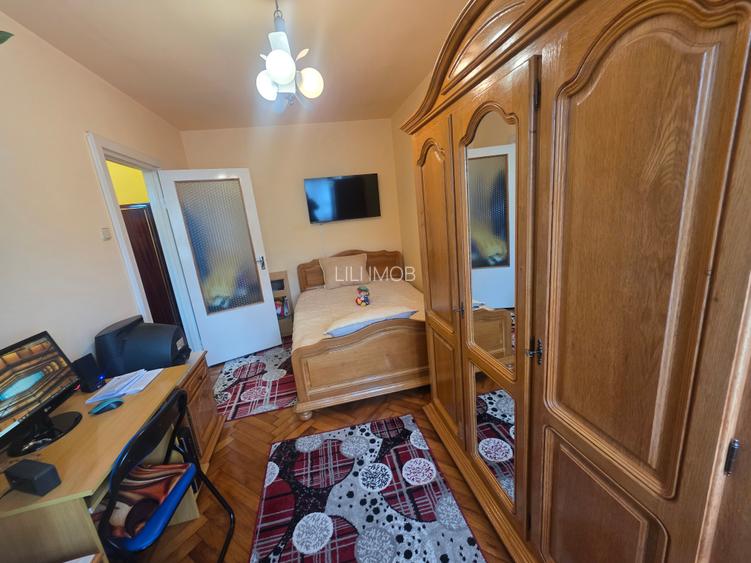 Vand apartament 2 camere et.2 Zamfirescu - 4
