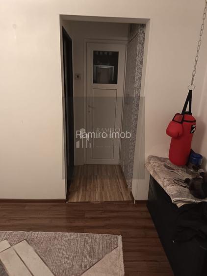 Apartament 3 camere semidecomandat - 9