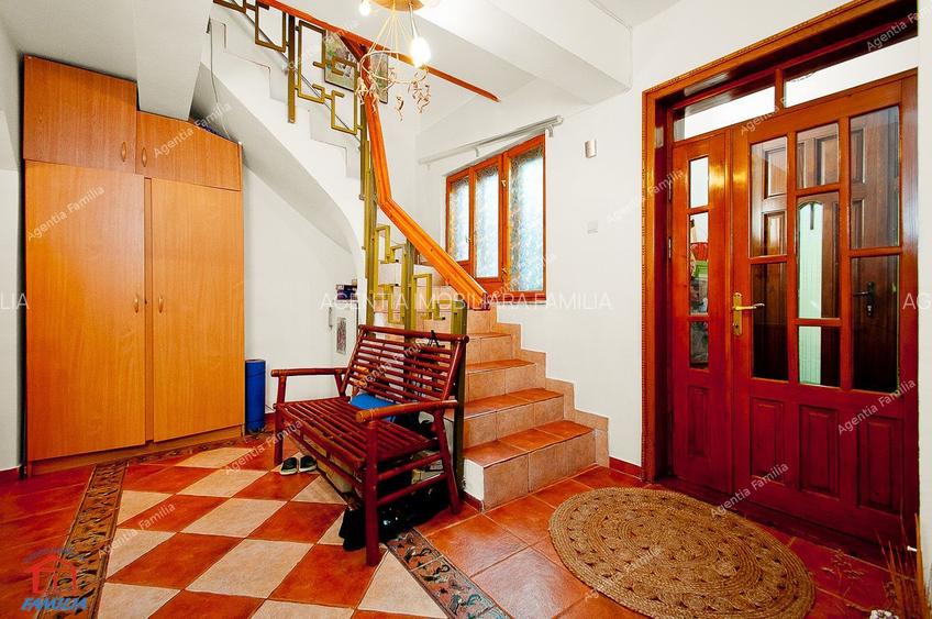 Vila cocheta, situata in centrul istoric al orasului - 9