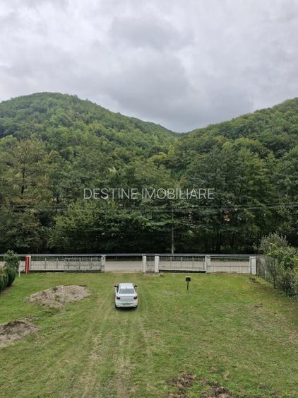 Casa frumoasa - zona linistita - 2