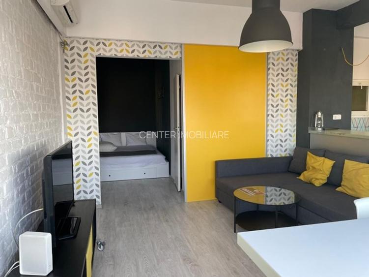 Piata Romana, 2 camere cu vedere superba, terasa deschisa, centrala proprie - 8