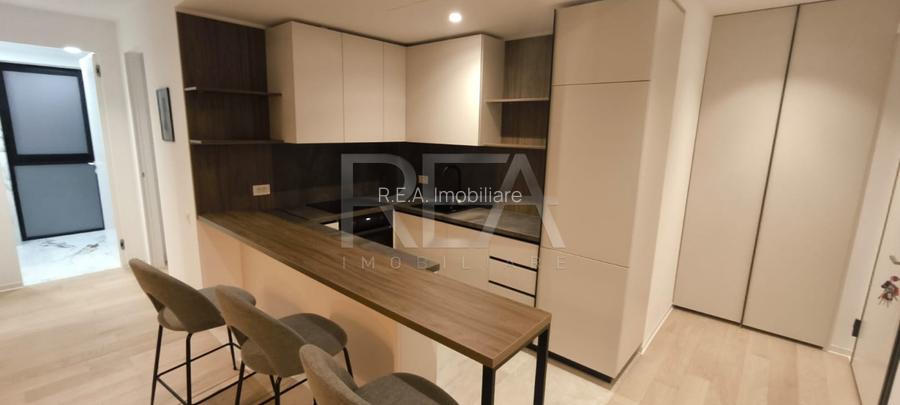 Apartament 3 camere de Inchiriat - 2