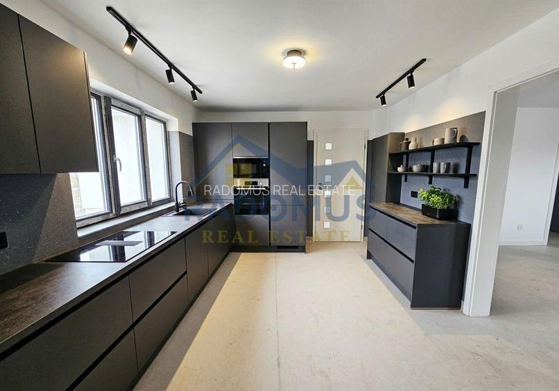 Vila Tătărani - 280 mp utili - 500 mp Teren - 8 Camere + 4 Băi - 29