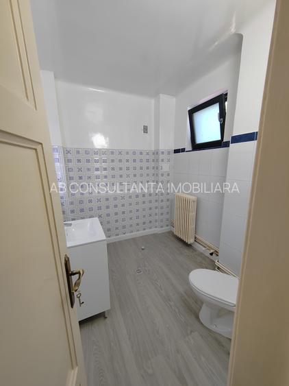 Zona Bd. Lacul Tei vila 7 camere disponibila pentru inchiriere. - 14