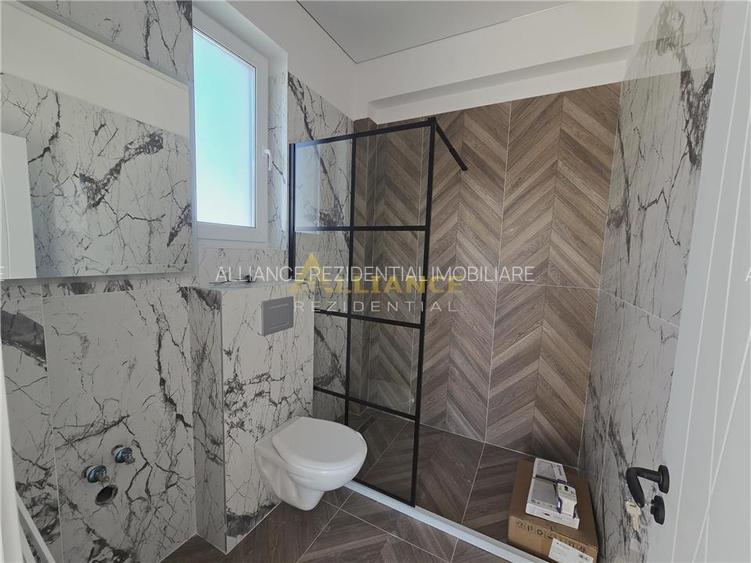 Casa individuala- 4 camere- 371mp teren- placa de beton - 4