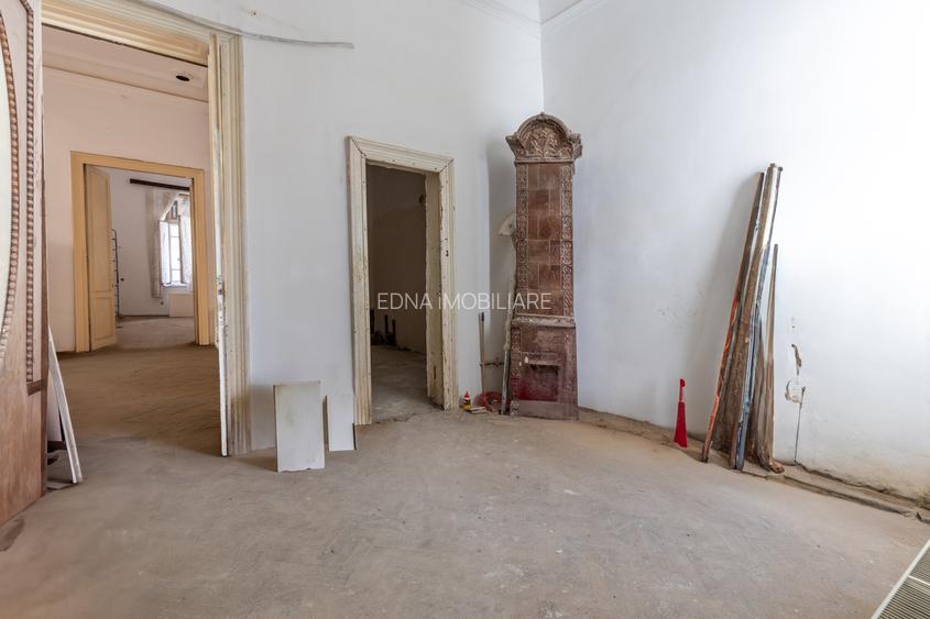 Strada Frumoasa  vila spatioasa cu arhitectura frumoasa - 10