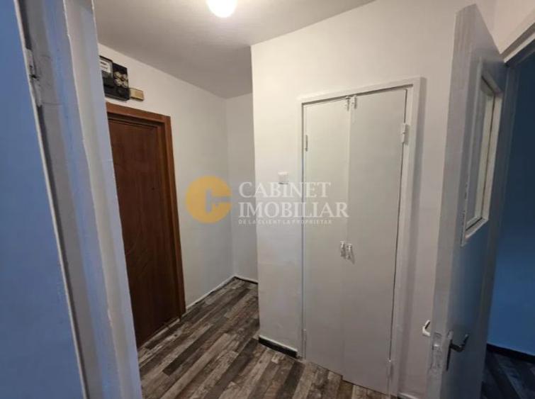 2 Camere Semidecomandat – Zona Piața Chirilă, Tătărași