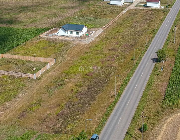 Terenuri pe șoseaua Brașovului în Bod spre Sanpetru