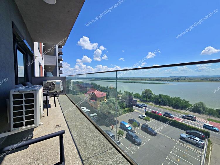 Apartament cu 3 camere, parcare inclusă și vedere spectaculoasă spre Dunăre