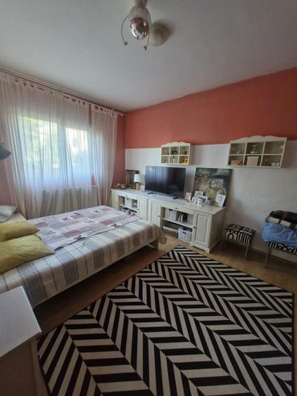 Vila eleganta in Bucurestii Noi - 5 camere, 300 mp teren, strada Barlogeni