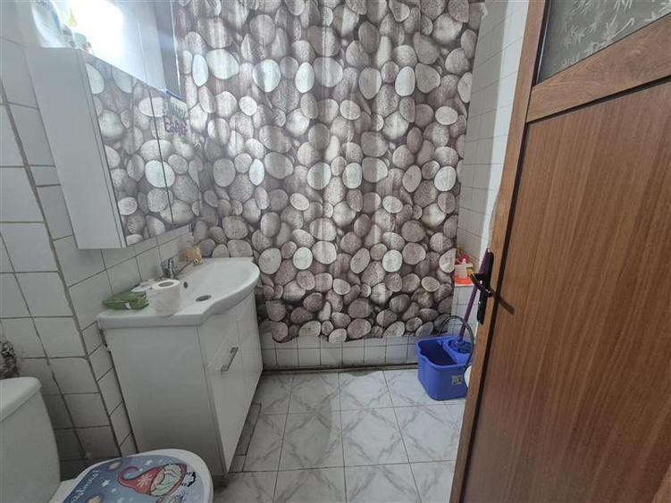 Apartament 3 camere decomandat zona Galata-Iasi