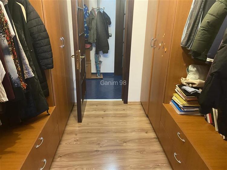 Apartament 4 camere , zona centrala - Inspectoratul Scolar ,suprafata 109 mp , e - 7