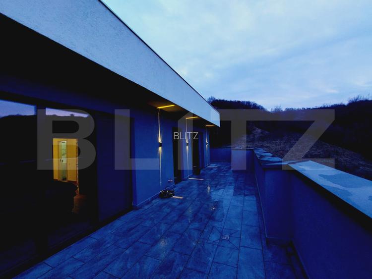 Penthouse superb cu vedere spre padure, cu 2 parcari, etaj retras, 77 mp utili - 2