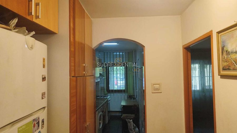 Garsoniera decomandata, acces facil metrou Aparatorii Pat6riei - 8