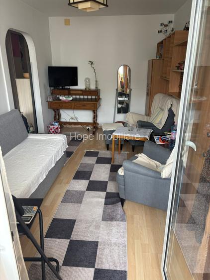 Chisinau - Garsoniera decomandata , bloc mixt - 8