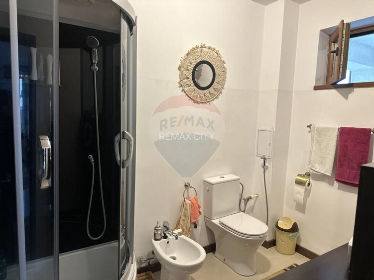 Casă / Vilă Girov Contesti - 11