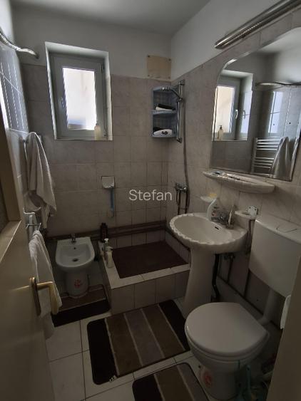 Vand apartament 3 camere semidecomandat Corabia Olt - 2