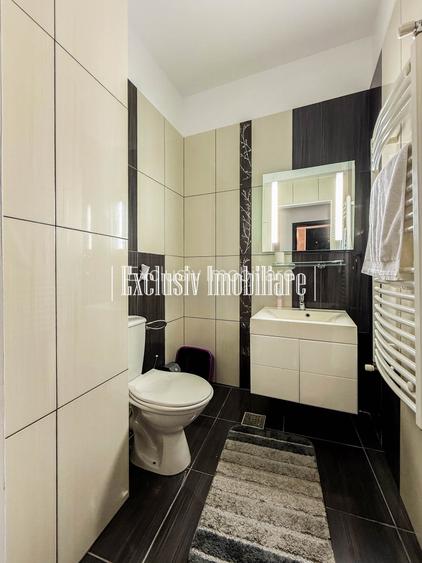 Vedere Frontala la Mare si Plaja la Picioare - Apartament cu Parcare Privata - 27