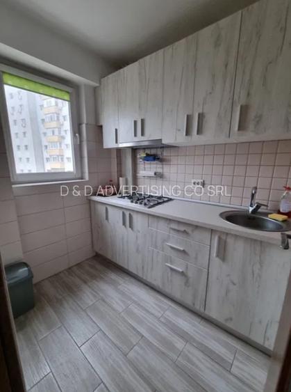 Costin Georgian - Bulevardul Basarabia - Garsoniera Moderna - confort 1 - 2