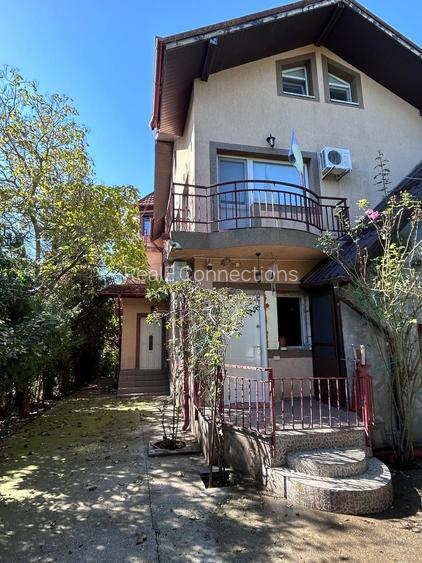 Casă individuală Buftea, 3.162 mp teren, ieșire spre lac - 3