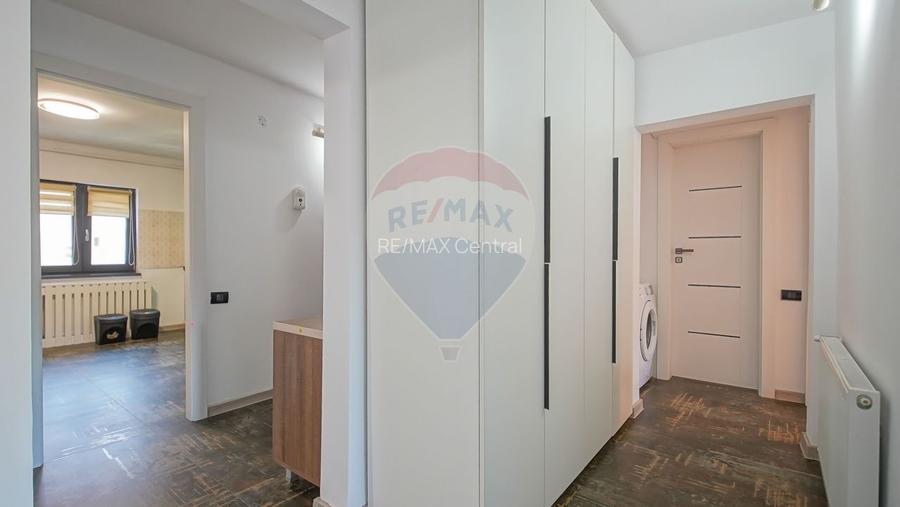 Comision 0 %! Apartament cu 4 camere de vânzare! Movilei - 12