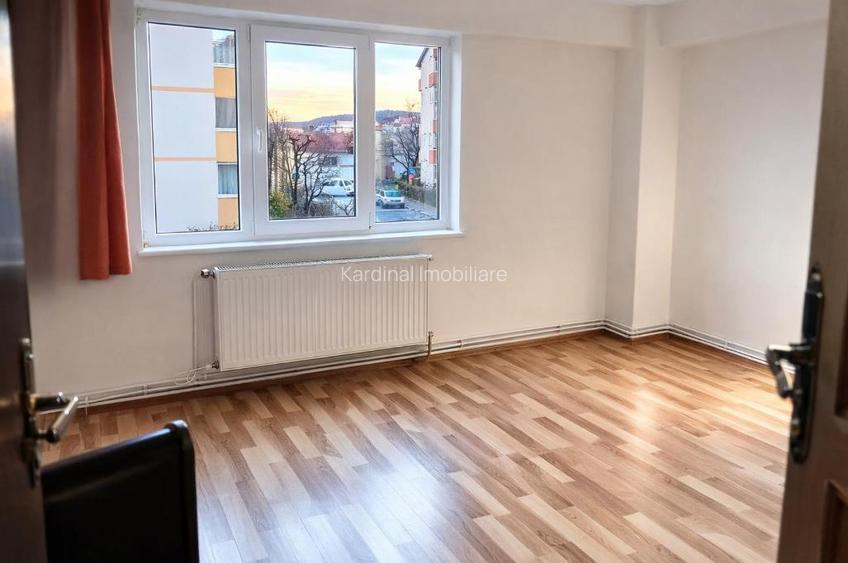 Apartament 2 camere decomandat, Noua - 2