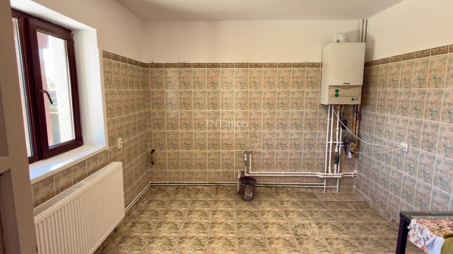 Casa Individuala | 5 camere | 2 Bai | P+1 | Renovata | Teren 500mp | Sat Snagov - 23