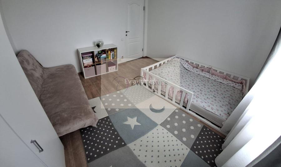 3 camere/ balcon / parcare 2 mașini / zona Vivo - 3