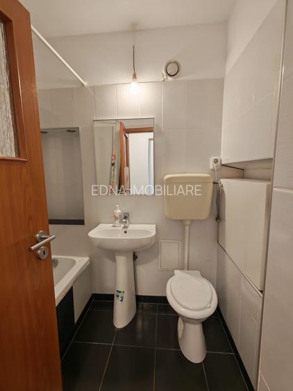 Universitate bloc nou 5 camere cu vedere superba - 12