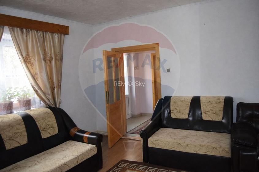 Casă de vânzare cu acces din două străzi in Alba Iulia, comision 0% - 3