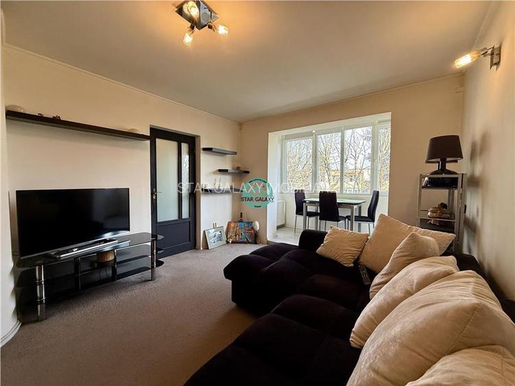 Apartament cu 3 camere de vanzare, bloc izolat, Semicentral - 2