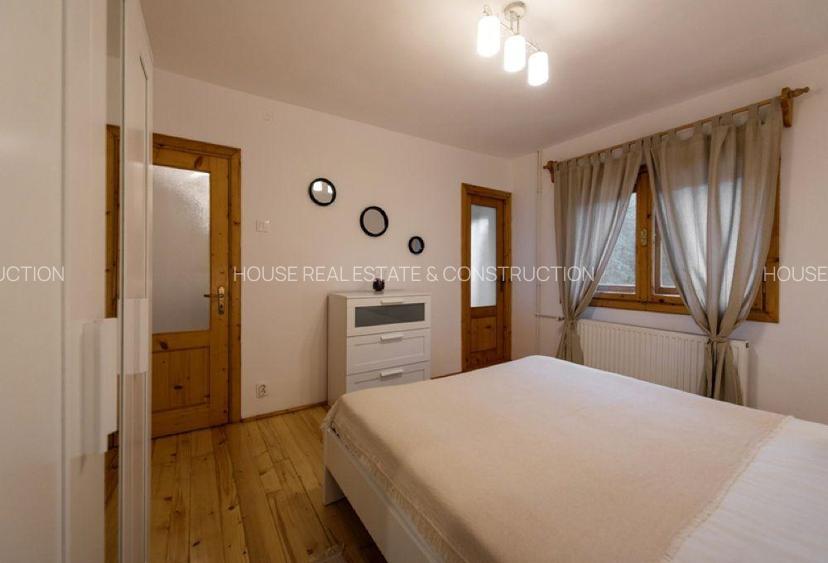 Apartament cu  patru camere situat in Busteni - 2