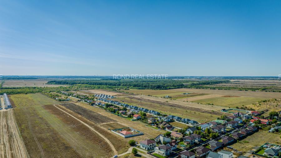 Vila alipita, impecabil executata, teren 350mp, preechipare AC - 10