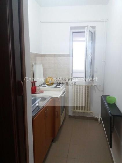 1 camera | 1984 | langa parc si Metrou Crangasi - 4