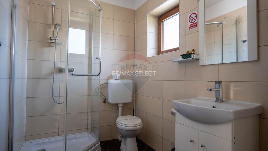 Oferta - vanzare pensiune 10 camere si casa de vacanta, Slanic Prahova - 16