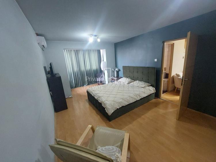 Apartament 2 Camere, Hol Pătrat, De Vanzare, Zona Semicentrala - 3